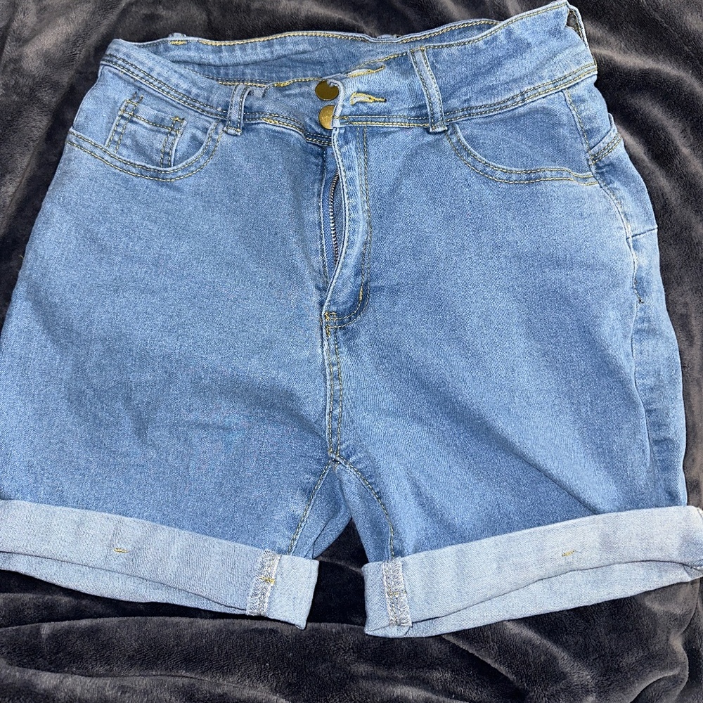 Shein shorts M